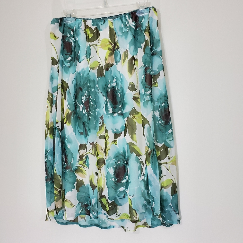 Connected Woman Floral Skirt, Size 2X